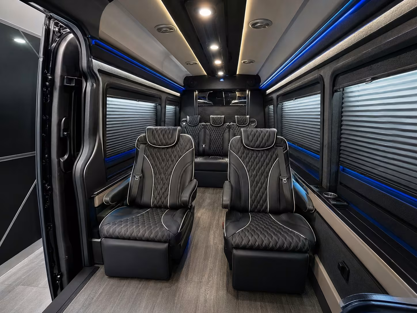 hotel shuttle buses for high point airport groups